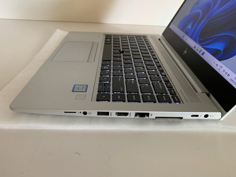HP EliteBook 14