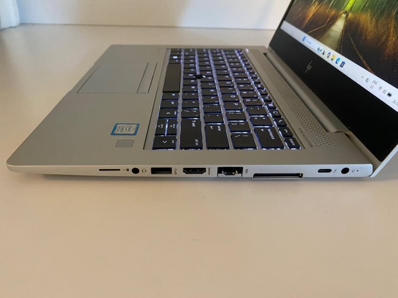 HP EliteBook 13.3